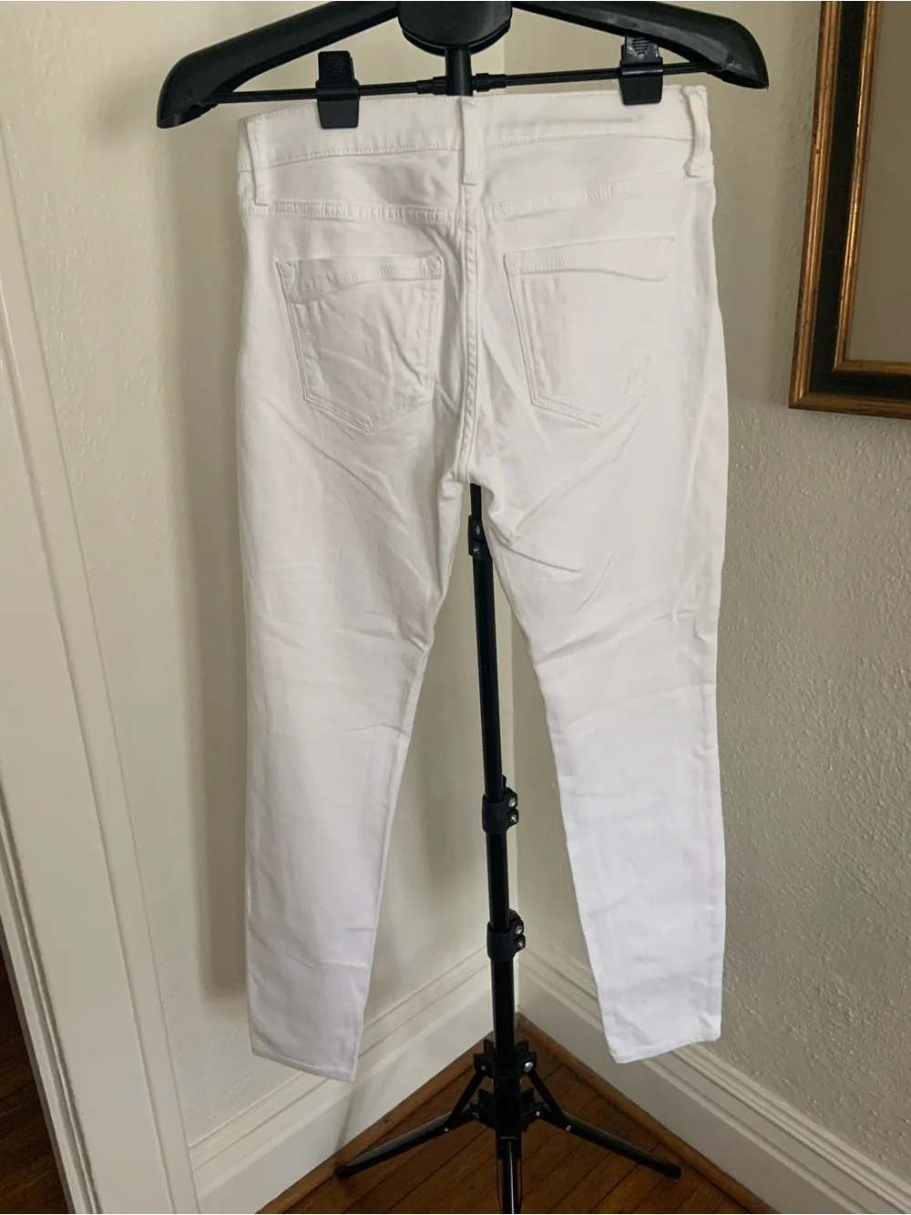 Express clean white